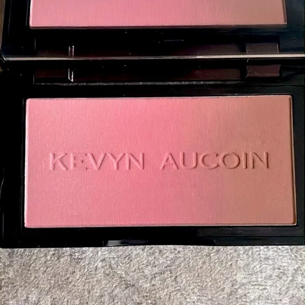 Brand New Kylie Jenner Eyeshadow Palette Kevyn Aucoin Neo-Blush & Miss Cargo Lip